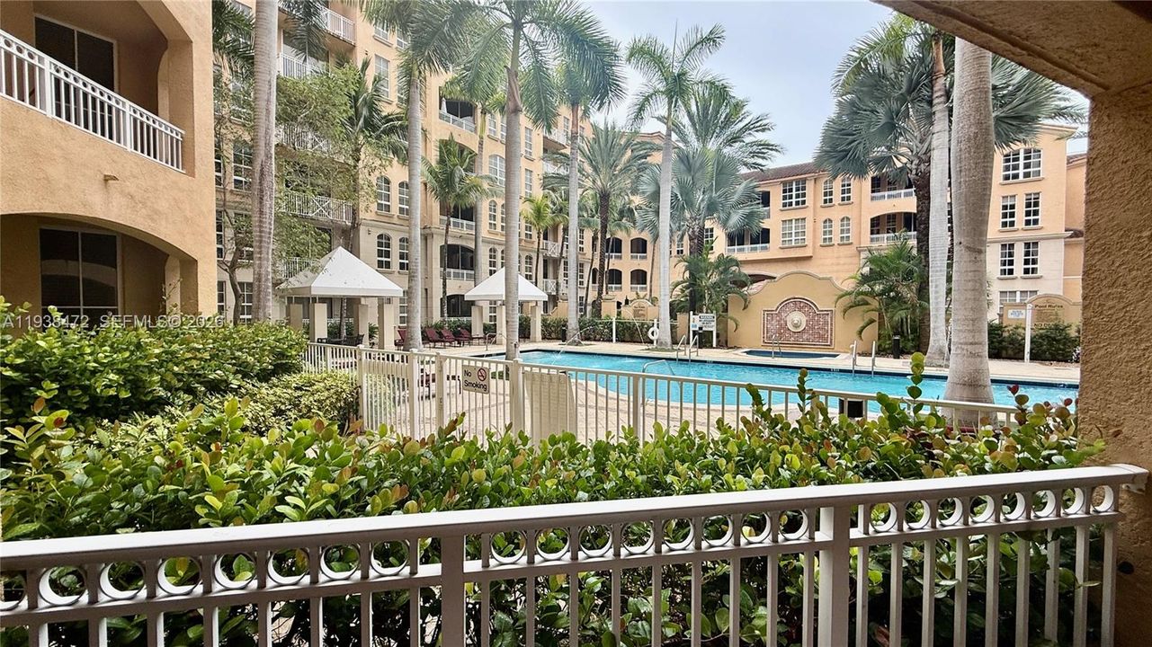 待售: $430,000 (2 贝兹, 2 浴室, 1290 平方英尺)