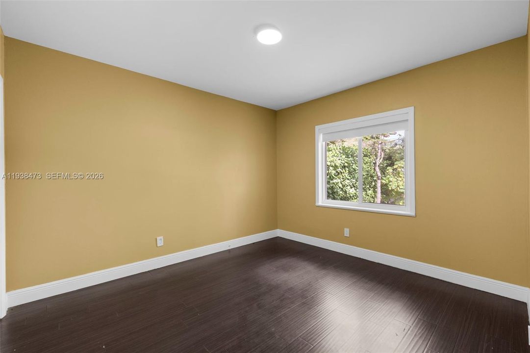 На продажу: $775,000 (4 спален, 2 ванн, 1640 Квадратных фут)