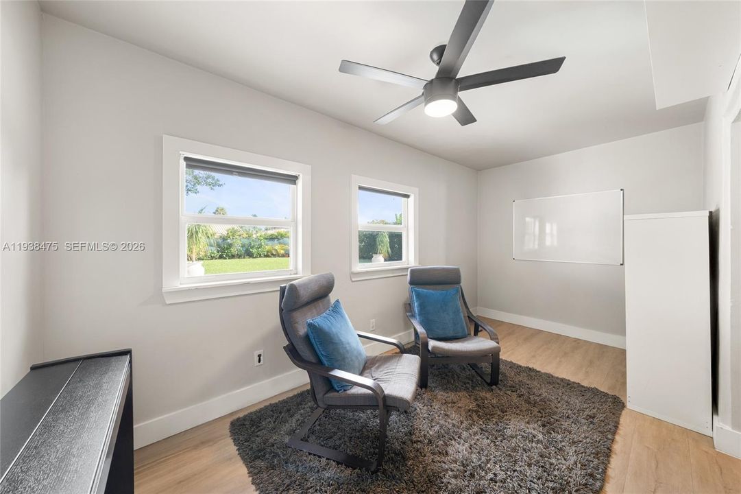 En Venta: $800,000 (4 camas, 2 baños, 2216 Pies cuadrados)