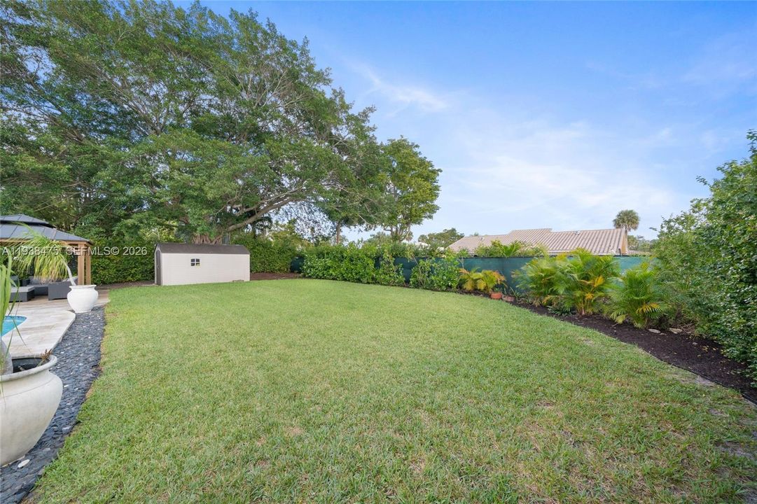 En Venta: $800,000 (4 camas, 2 baños, 2216 Pies cuadrados)