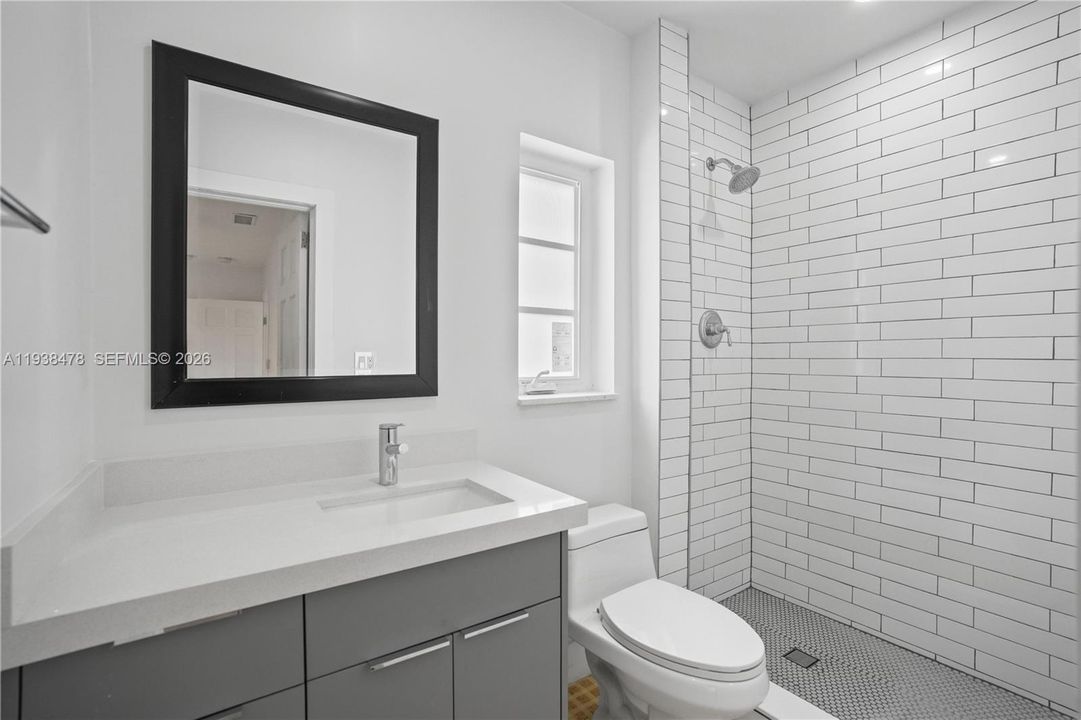 For Rent: $2,700 (2 beds, 3 baths, 2419 Square Feet)