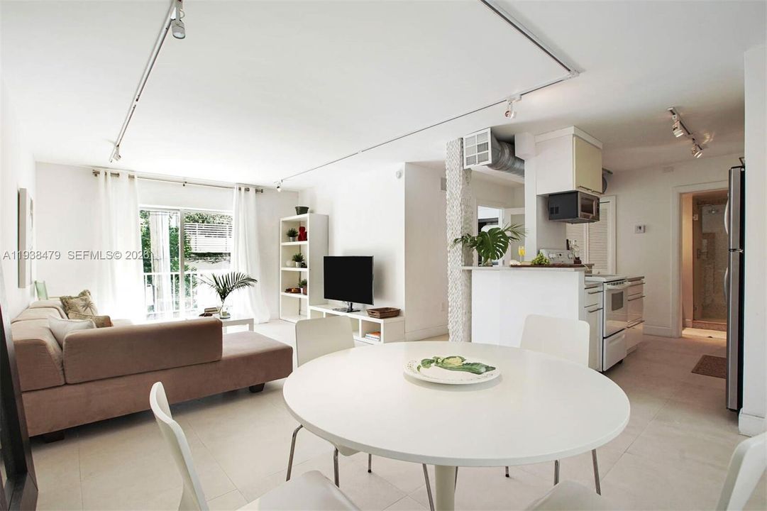 En Venta: $500,000 (1 camas, 2 baños, 747 Pies cuadrados)