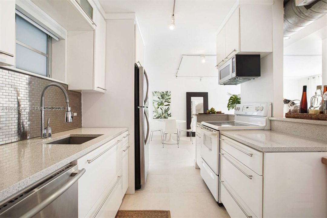 En Venta: $500,000 (1 camas, 2 baños, 747 Pies cuadrados)