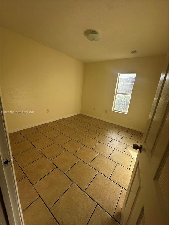 For Rent: $2,550 (3 beds, 2 baths, 2394 Square Feet)