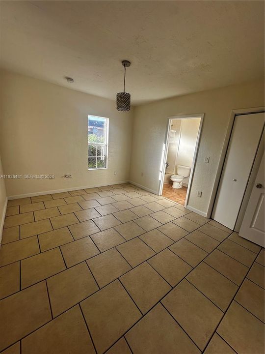 For Rent: $2,550 (3 beds, 2 baths, 2394 Square Feet)