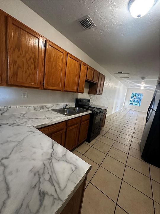 For Rent: $2,550 (3 beds, 2 baths, 2394 Square Feet)