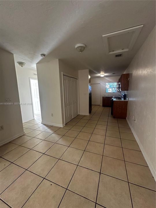 For Rent: $2,550 (3 beds, 2 baths, 2394 Square Feet)