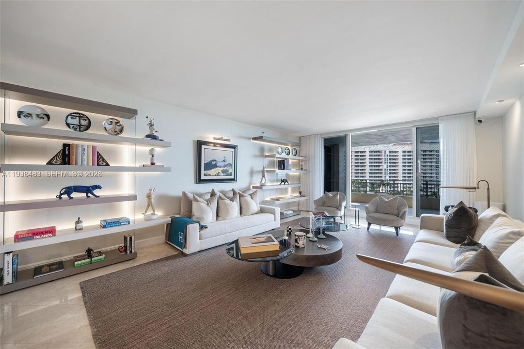 出租: $22,000 (3 贝兹, 4 浴室, 3011 平方英尺)