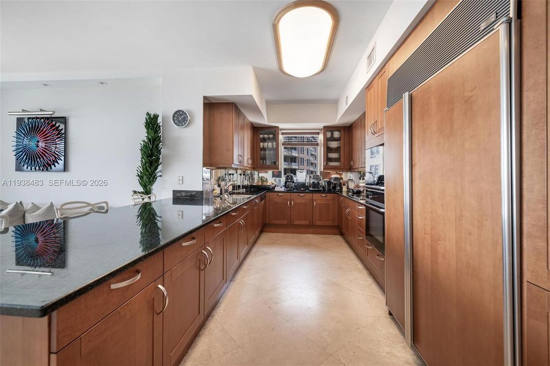 出租: $22,000 (3 贝兹, 4 浴室, 3011 平方英尺)