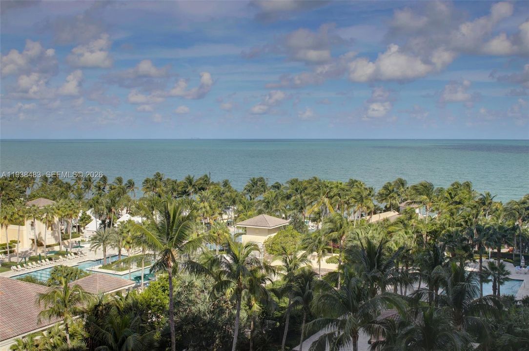 出租: $22,000 (3 贝兹, 4 浴室, 3011 平方英尺)