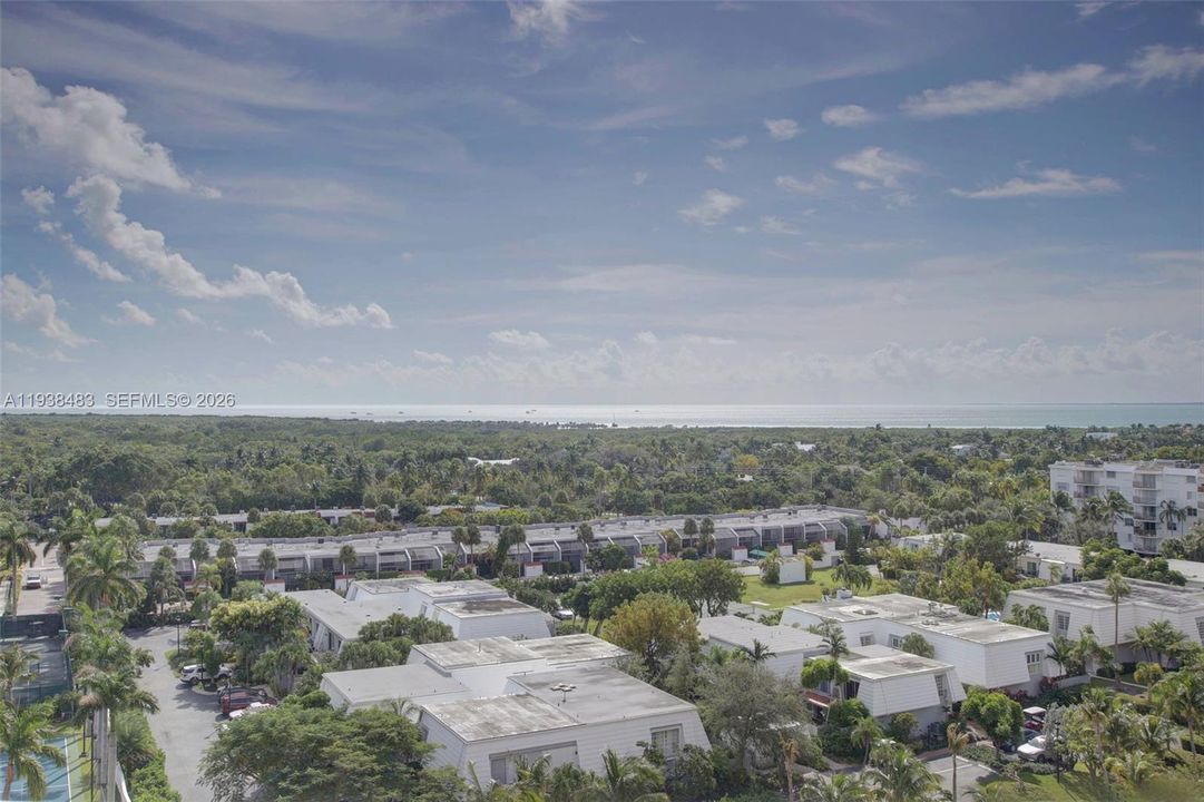 出租: $22,000 (3 贝兹, 4 浴室, 3011 平方英尺)