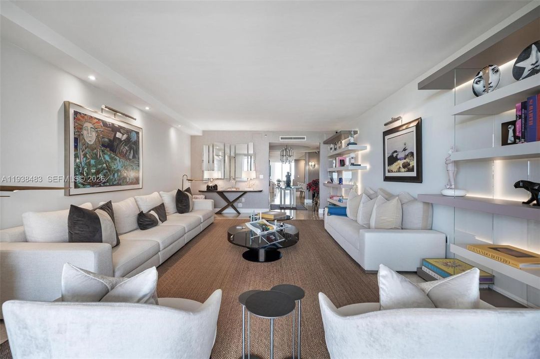 出租: $22,000 (3 贝兹, 4 浴室, 3011 平方英尺)