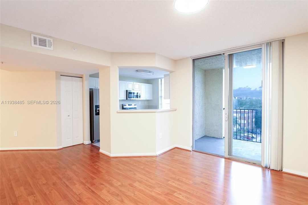 For Rent: $3,100 (3 beds, 2 baths, 1447 Square Feet)