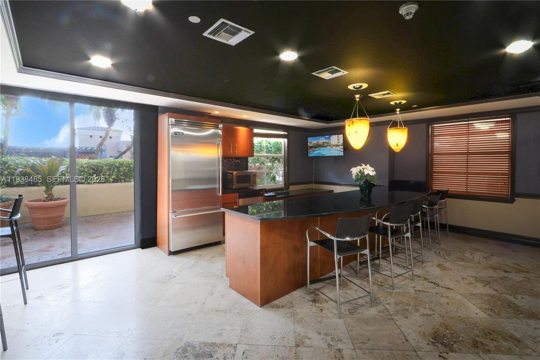 For Rent: $3,100 (3 beds, 2 baths, 1447 Square Feet)