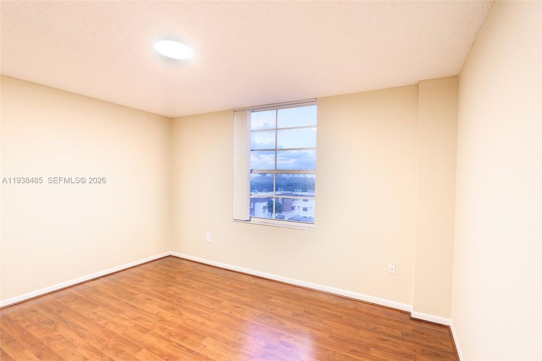 For Rent: $3,100 (3 beds, 2 baths, 1447 Square Feet)