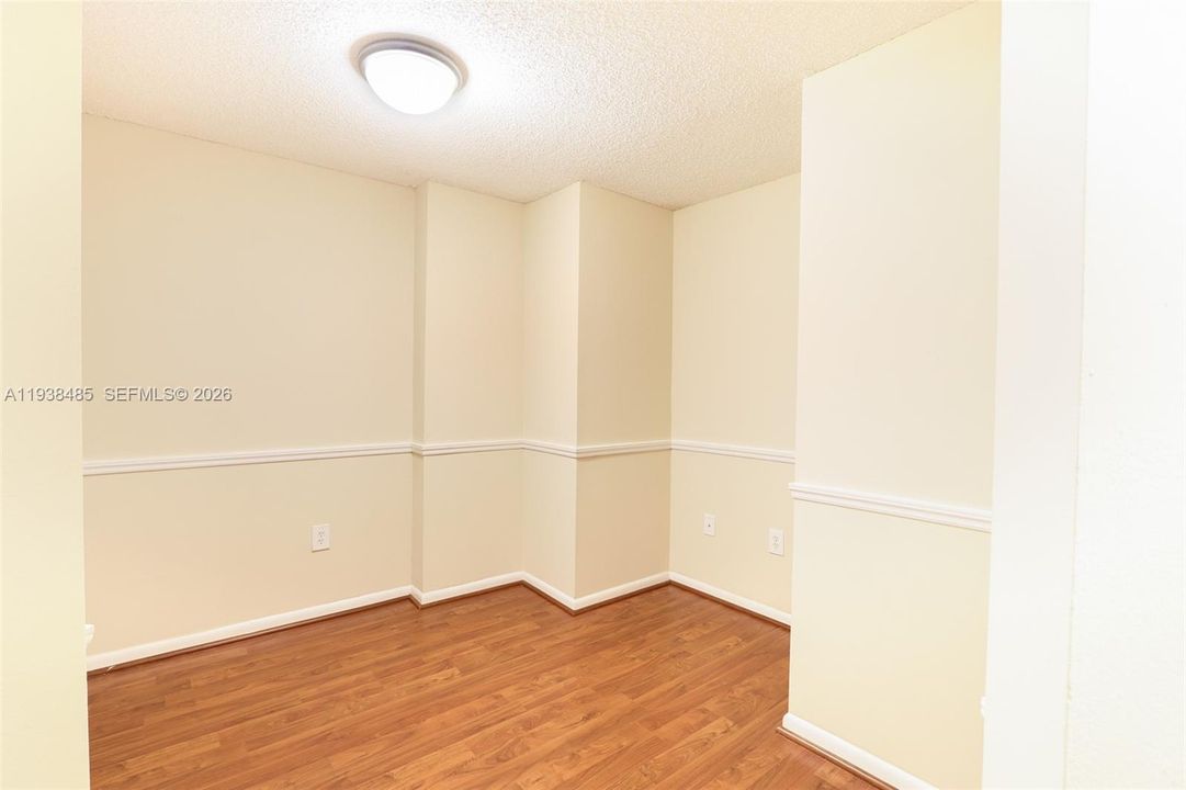 For Rent: $3,100 (3 beds, 2 baths, 1447 Square Feet)