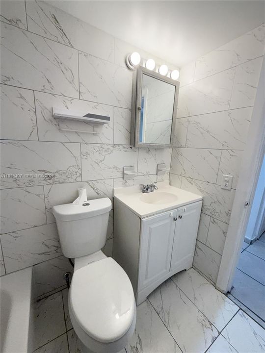 В аренду: $2,100 (2 спален, 1 ванн, 9949 Квадратных фут)