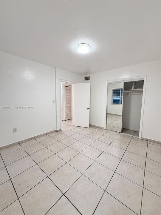 В аренду: $2,100 (2 спален, 1 ванн, 9949 Квадратных фут)