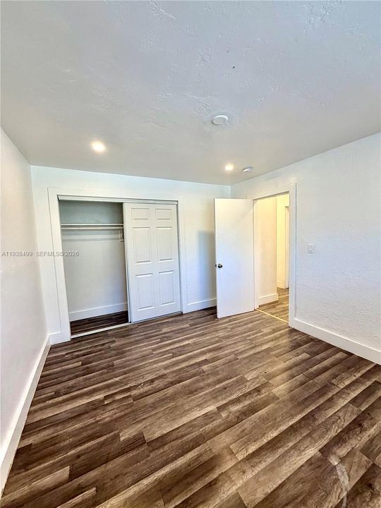 For Rent: $2,400 (2 beds, 2 baths, 1095 Square Feet)