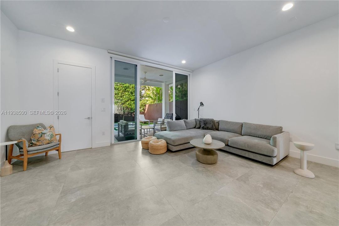 For Sale: $2,400,000 (4 beds, 3 baths, 2955 Square Feet)