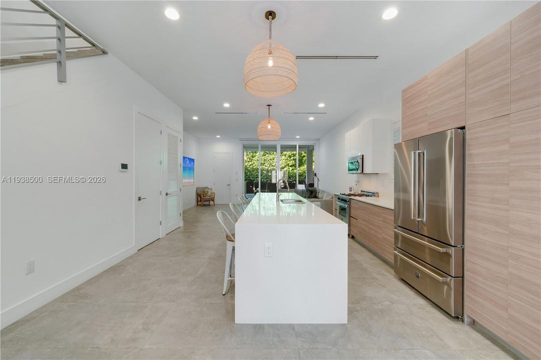 For Sale: $2,400,000 (4 beds, 3 baths, 2955 Square Feet)