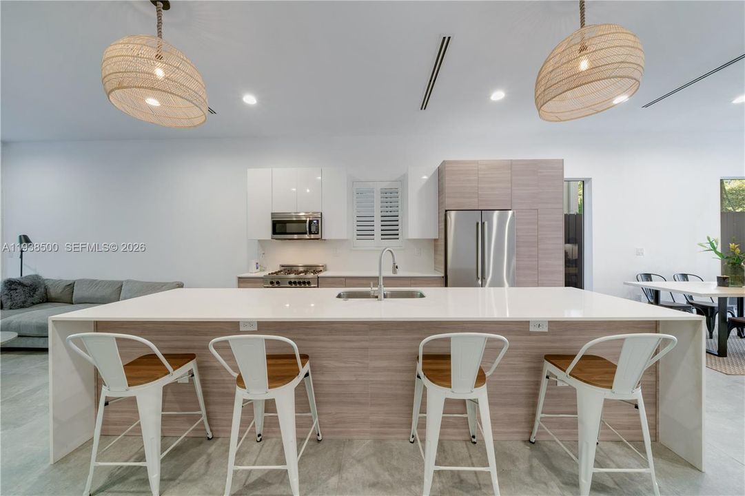 For Sale: $2,400,000 (4 beds, 3 baths, 2955 Square Feet)