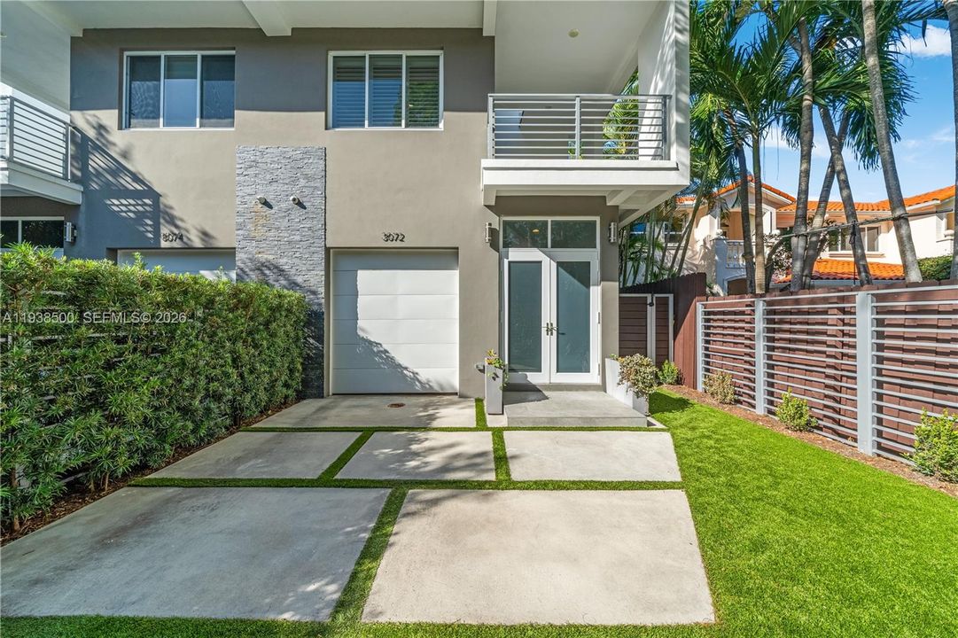 For Sale: $2,400,000 (4 beds, 3 baths, 2955 Square Feet)