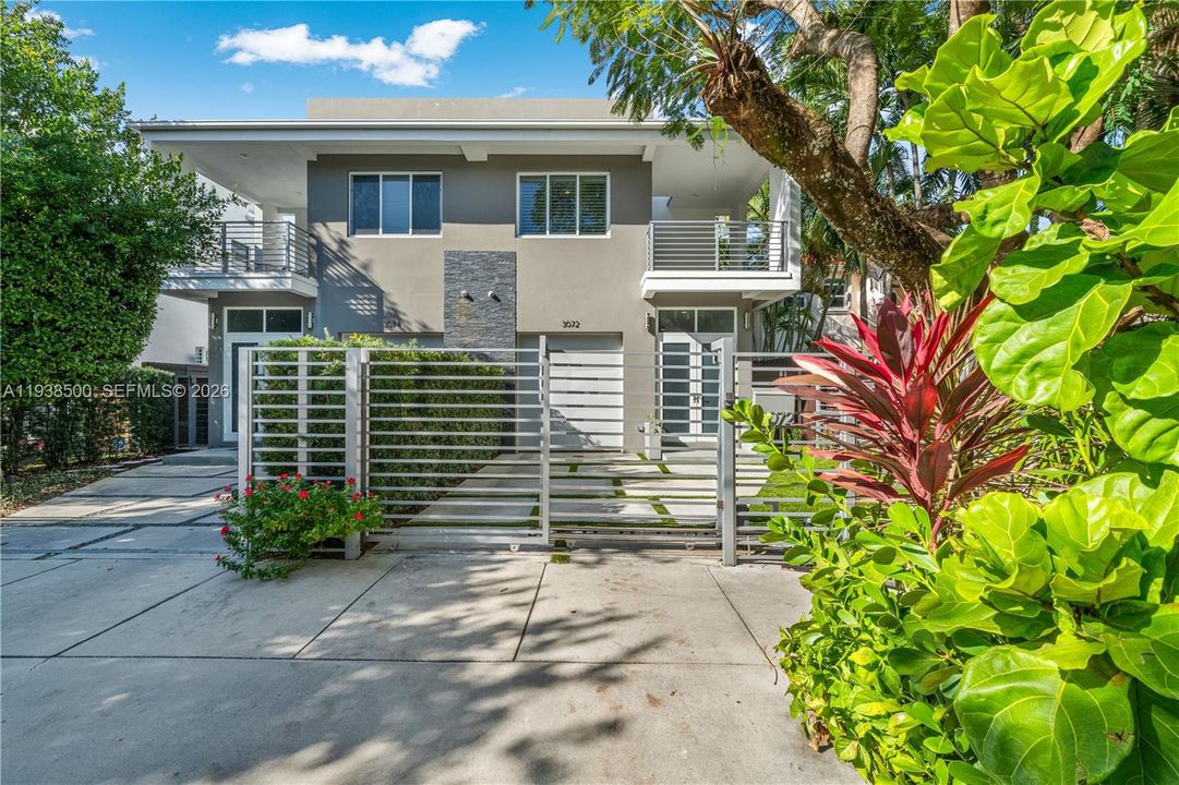 For Sale: $2,400,000 (4 beds, 3 baths, 2955 Square Feet)