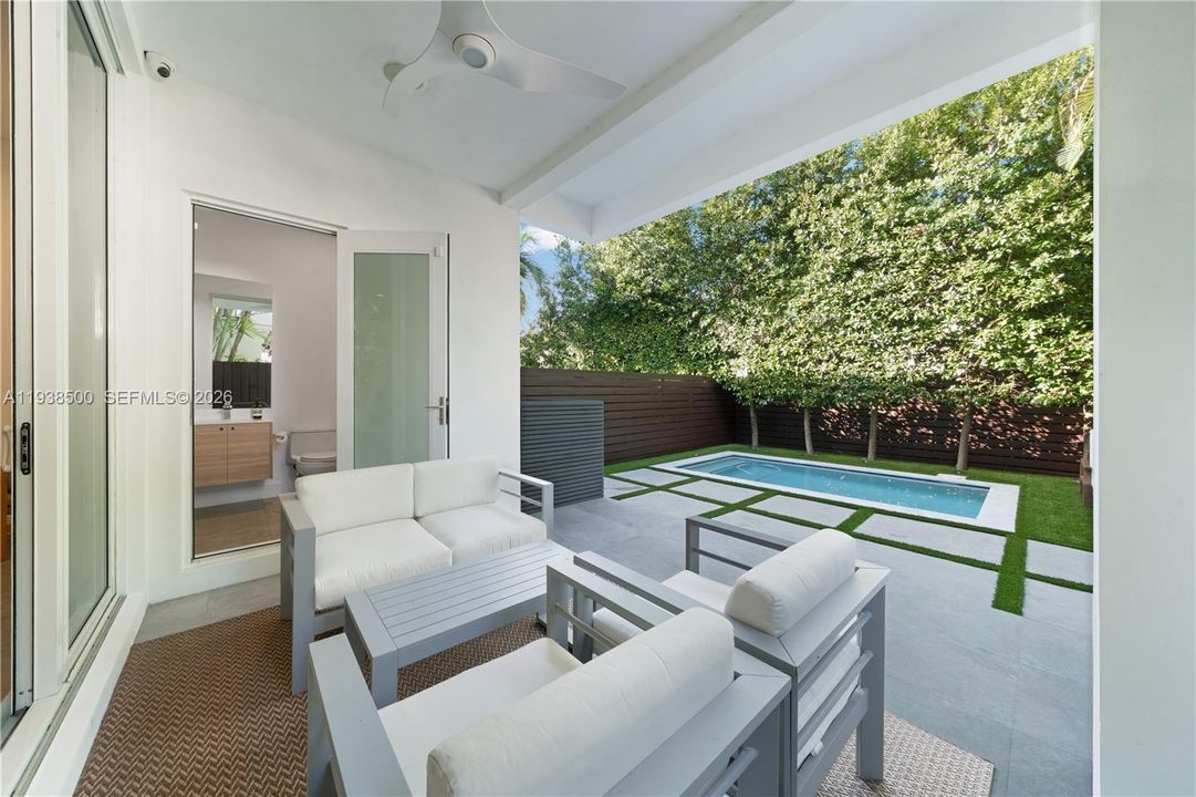 For Sale: $2,400,000 (4 beds, 3 baths, 2955 Square Feet)