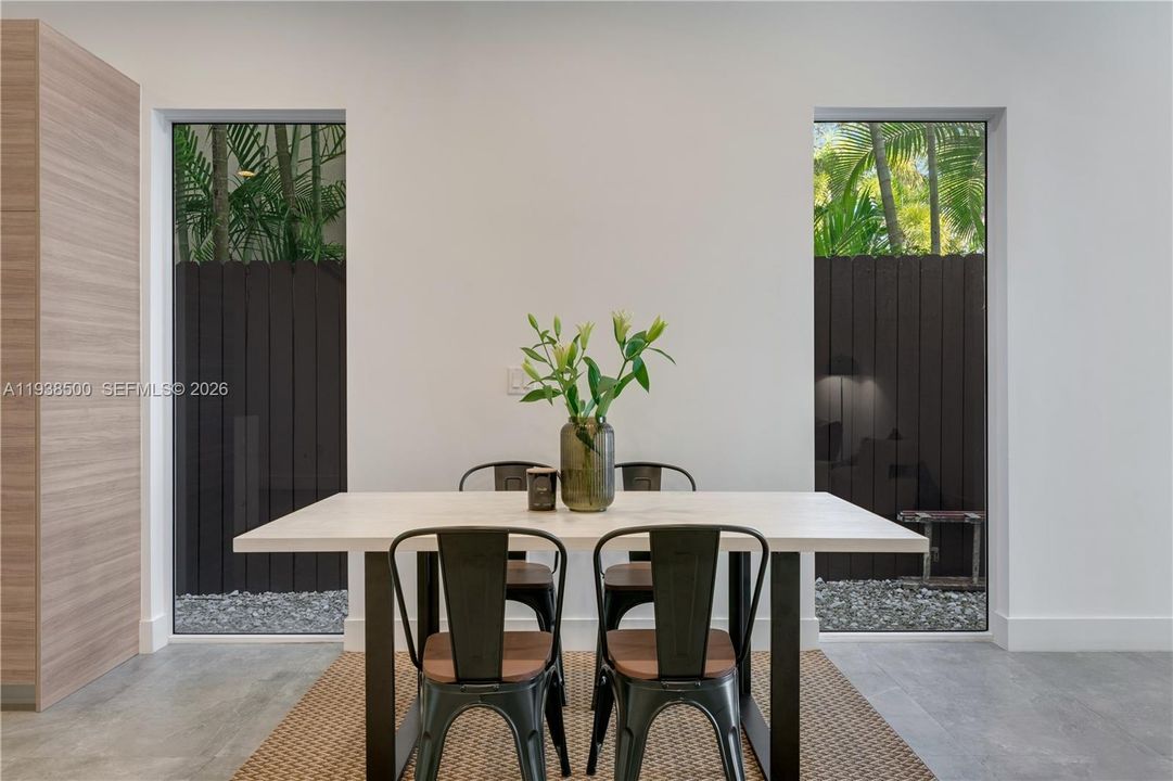 For Sale: $2,400,000 (4 beds, 3 baths, 2955 Square Feet)