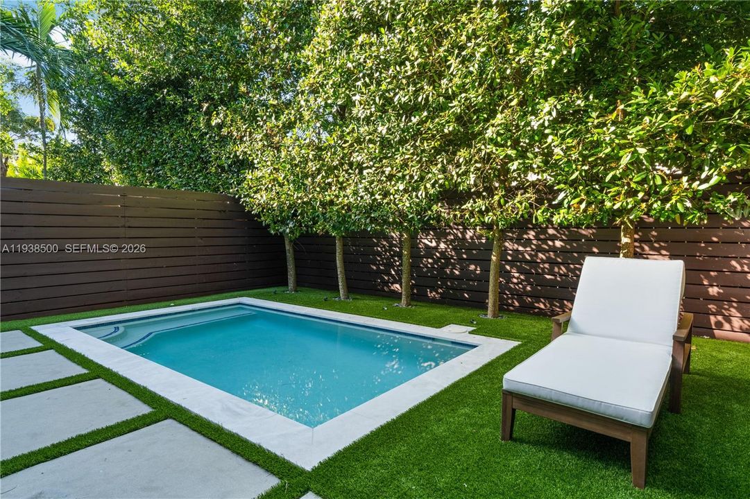 For Sale: $2,400,000 (4 beds, 3 baths, 2955 Square Feet)