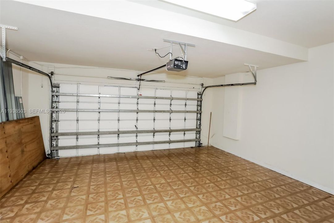 En Renta: $3,145 (4 camas, 3 baños, 2659 Pies cuadrados)