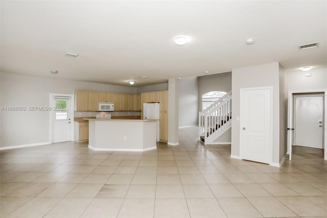 En Renta: $3,145 (4 camas, 3 baños, 2659 Pies cuadrados)