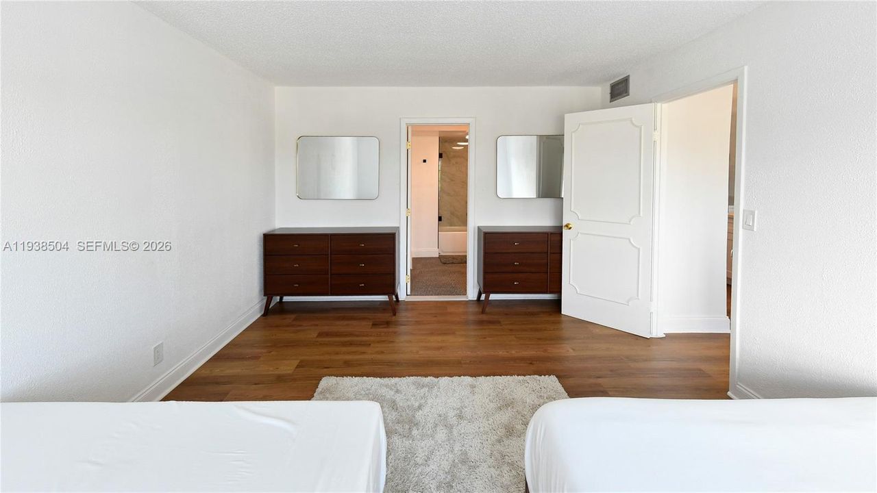 En Venta: $350,000 (1 camas, 1 baños, 850 Pies cuadrados)