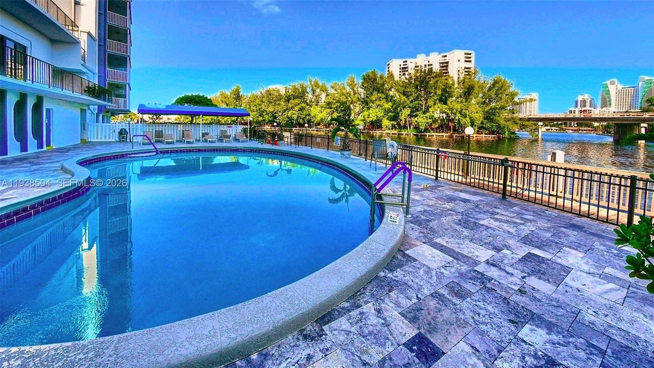 En Venta: $350,000 (1 camas, 1 baños, 850 Pies cuadrados)