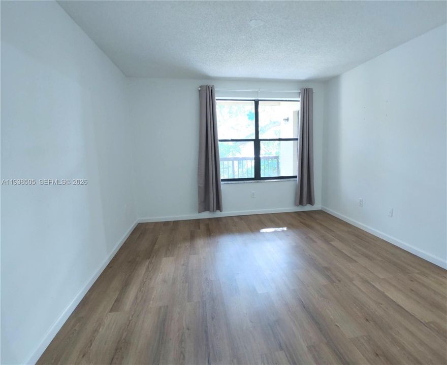 For Rent: $1,650 (1 beds, 1 baths, 620 Square Feet)