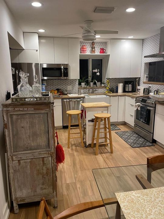 В аренду: $4,900 (3 спален, 2 ванн, 1642 Квадратных фут)