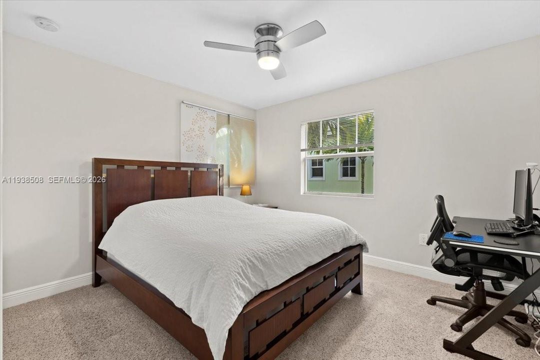 For Sale: $685,000 (3 beds, 3 baths, 1826 Square Feet)