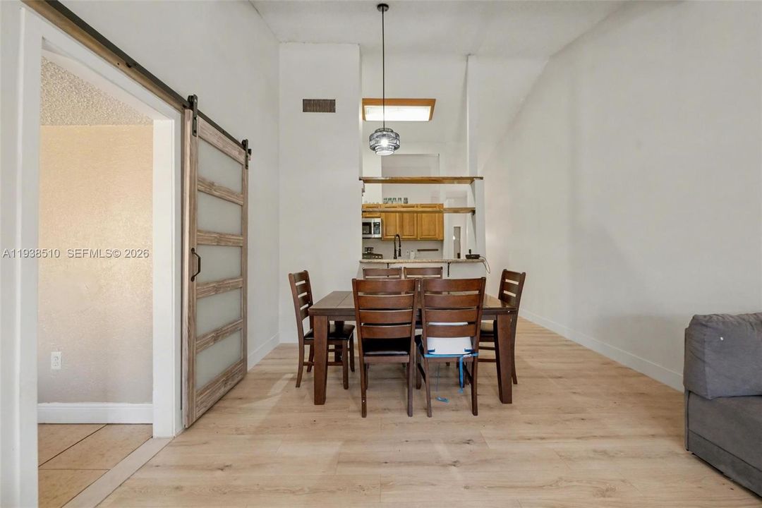 For Sale: $440,000 (3 beds, 2 baths, 1172 Square Feet)