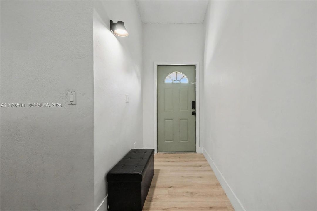 For Sale: $440,000 (3 beds, 2 baths, 1172 Square Feet)