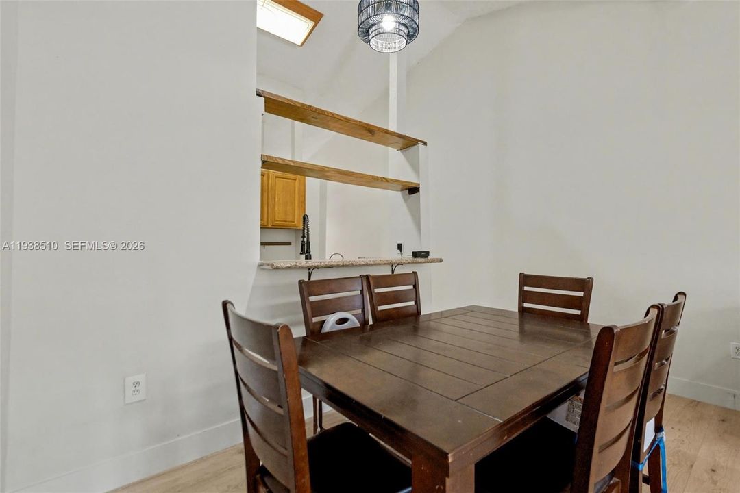 For Sale: $440,000 (3 beds, 2 baths, 1172 Square Feet)