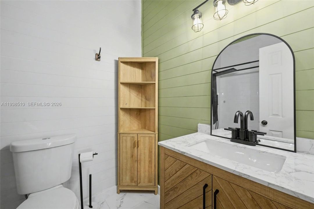 For Sale: $440,000 (3 beds, 2 baths, 1172 Square Feet)