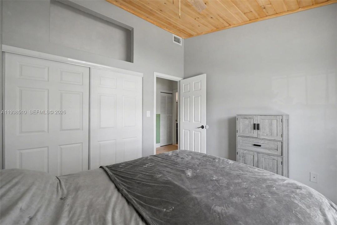 For Sale: $440,000 (3 beds, 2 baths, 1172 Square Feet)