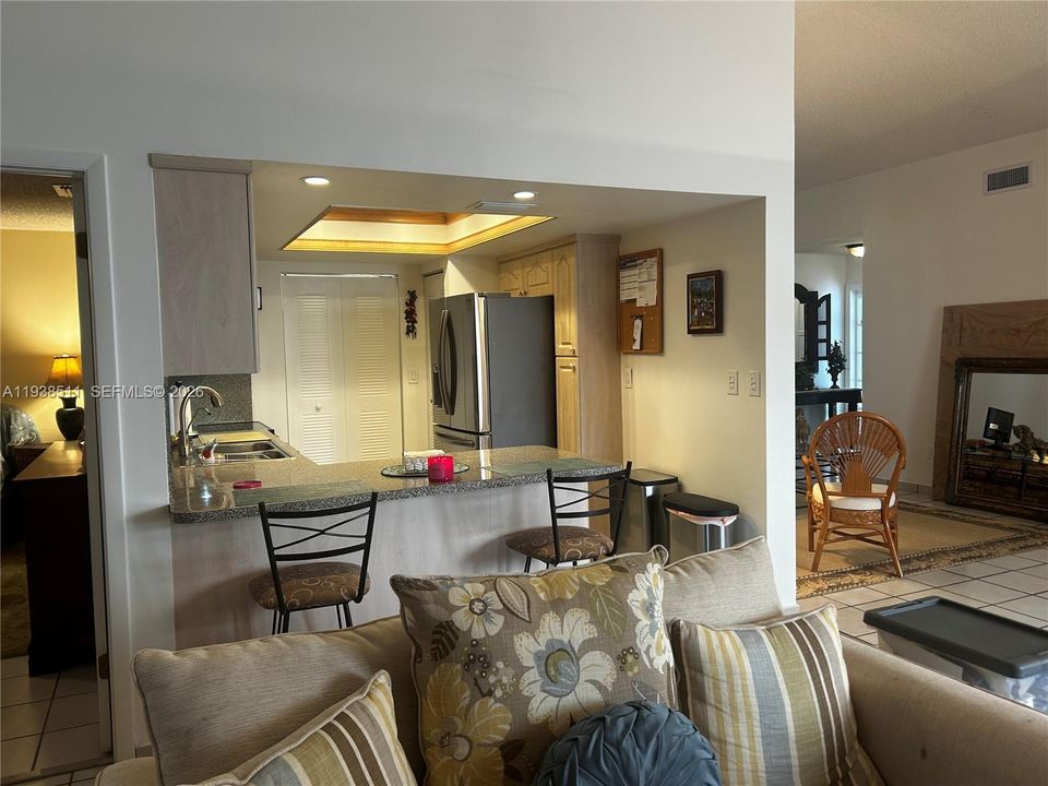 На продажу: $689,900 (3 спален, 2 ванн, 1507 Квадратных фут)