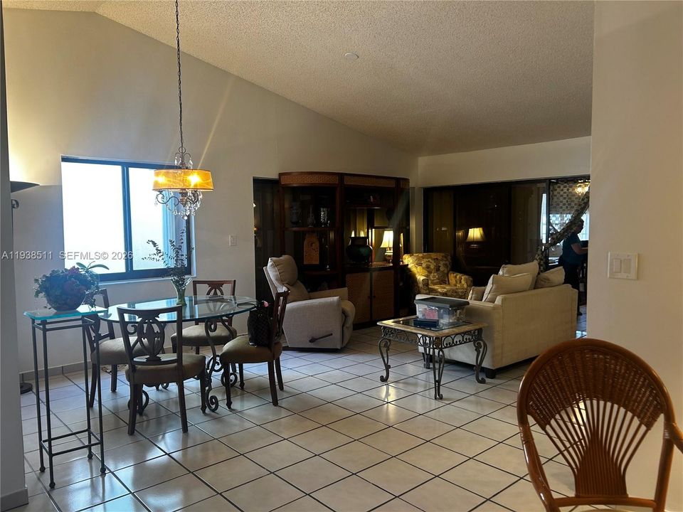 На продажу: $689,900 (3 спален, 2 ванн, 1507 Квадратных фут)