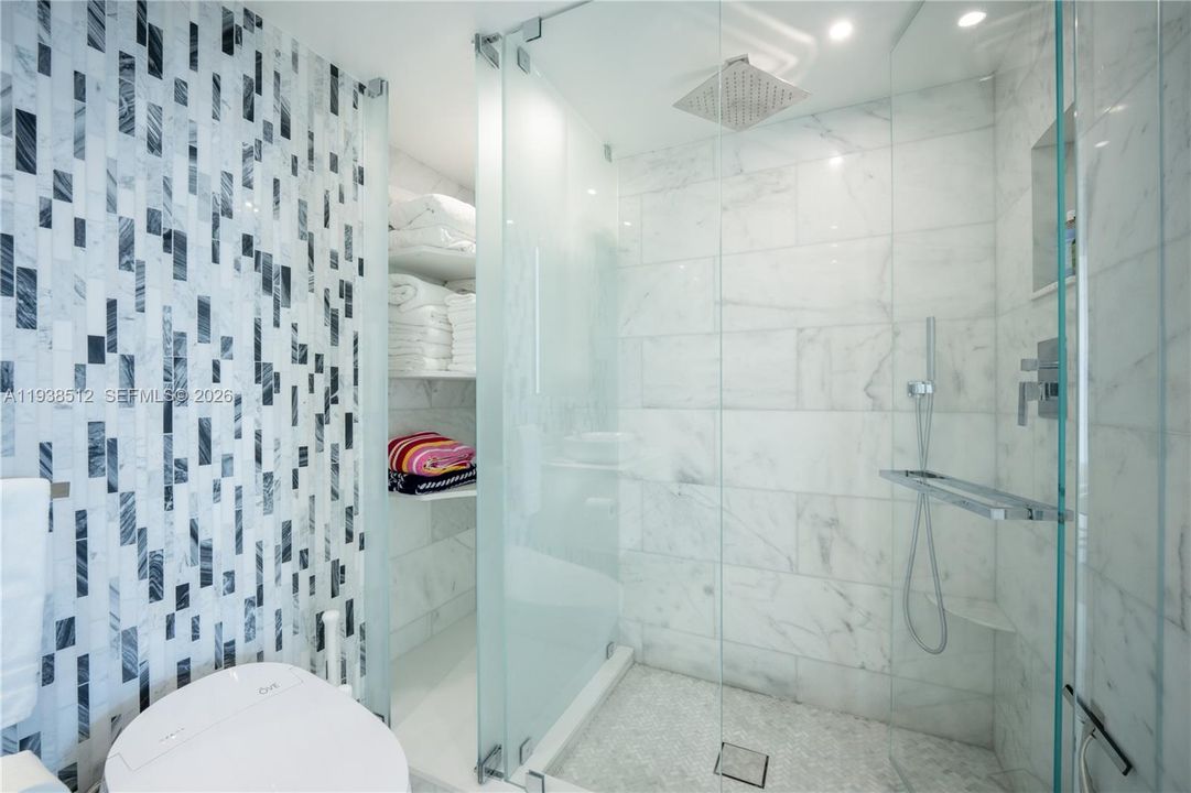 В аренду: $8,000 (3 спален, 2 ванн, 1792 Квадратных фут)