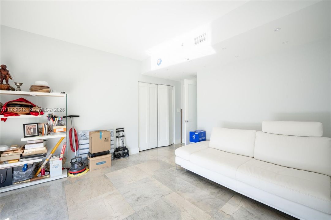 В аренду: $8,000 (3 спален, 2 ванн, 1792 Квадратных фут)