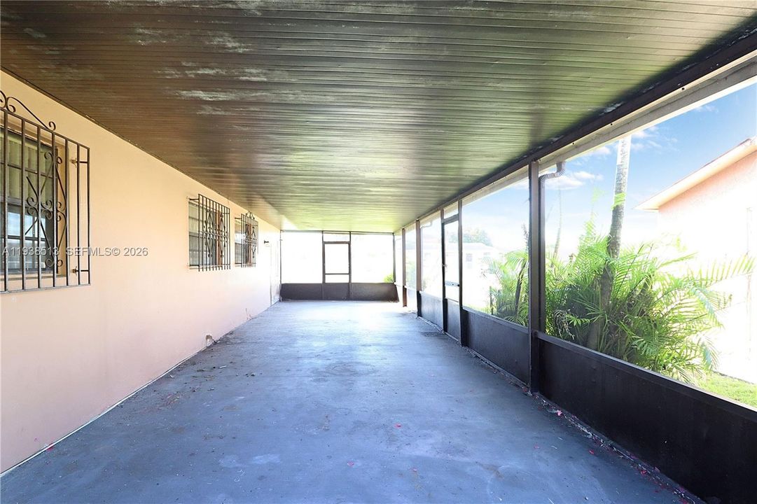 For Sale: $650,000 (3 beds, 2 baths, 1756 Square Feet)