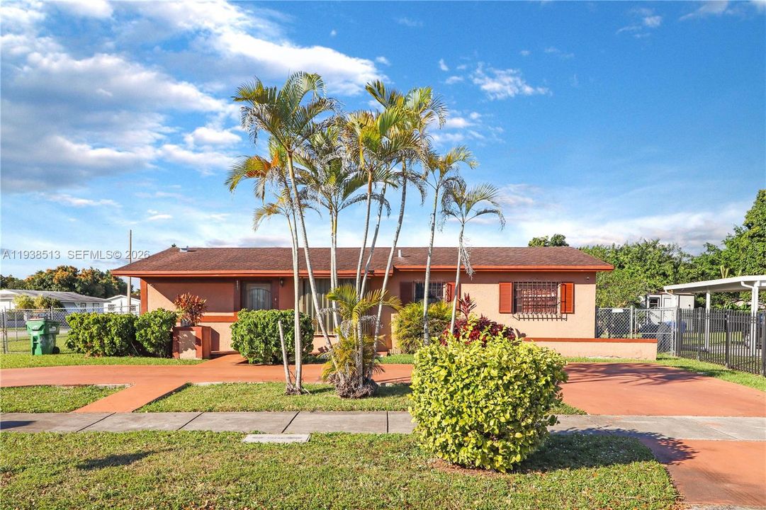 For Sale: $650,000 (3 beds, 2 baths, 1756 Square Feet)