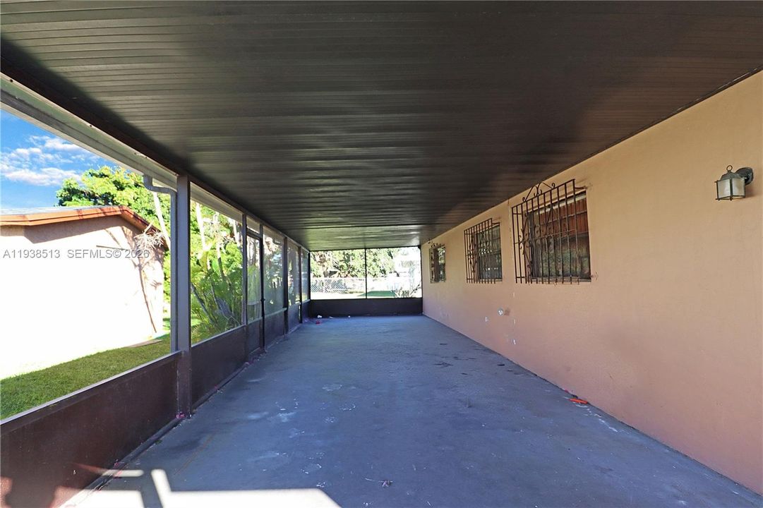 For Sale: $650,000 (3 beds, 2 baths, 1756 Square Feet)